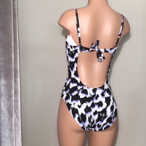 New La Blanca swimsuit. - Picture 2 of 7